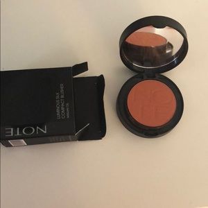 Note luminous silk compact blusher w/Argan oil